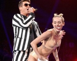 Miley Cyrus a Robin Thicke (MTV VMA 2013)