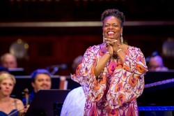 Dianne Reeves & ČNSO, Smetanova síň, Obecní dům, Praha, 24.6.2016