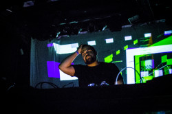 Com Truise, Meet Factory, Praha, 7.3.2018 