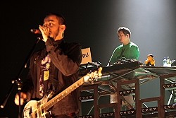 Linkin Park, Praha, Sazka arena, 13.6.2007 small 13
