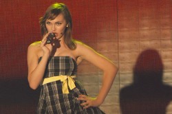 X Factor, Kamila Nývltová - Top 10, 6.4.2008
