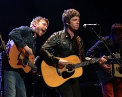 Damon Albarn a Noel Gallagher