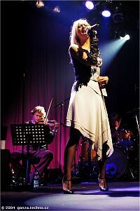 Hooverphonic live-1 small