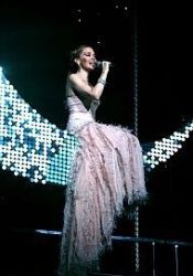 Kylie Minogue, live c