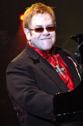 Elton John, Praha, 21.6.2005 small c