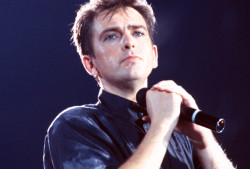 Peter Gabriel live