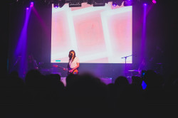 Courtney Barnett, Lucerna Music Bar, Praha, 28.10.2022 (fotogalerie)