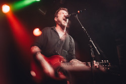 Frank Turner & The Sleeping Souls, Roxy, Praha, 31.10.2024