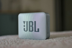 JBL reproduktor