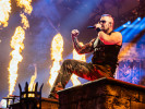 NAžIVO: Sabaton proměnili ostravskou arénu v monumentální válečnou scénu s orchestrem a ohnivým metalovým divadlem