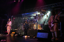 Monkey business, Lucerna, Praha, 21.12.2006, small 8