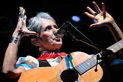 Joan Baez, 2.4.2007, Lucerna, Praha small j