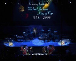 Michael Jackson, hala Staples Centre během smutečního obřadu