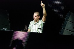 Dj Tiesto, O2 Arena - John Culter