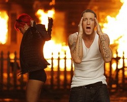 Eminem + Rihanna - Love The Way You Lie