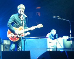 Noel Gallagher's High Flying Birds, Max-Schmeling-Halle, Berlín, Německo, 9.3.2012