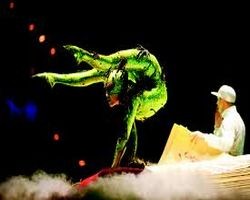 Michael Jackson: The Immortal World Tour by Cirque du Soleil (O2 arena, Praha, 8.2.2013)