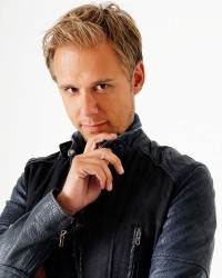 Armin van Buuren 2013