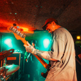 John Wolfooker, Café v Lese, Praha, 1.10.2024 (fotogalerie)