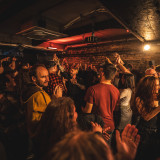 Reflections of Karma, Café V lese, Praha, 23.10.2025 (fotogalerie)